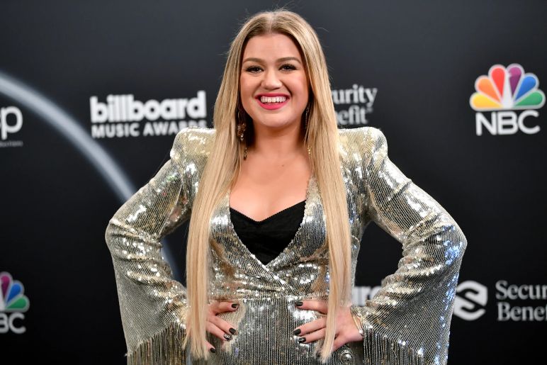 Kelly Clarkson's Net Worth in 2023 And 2022